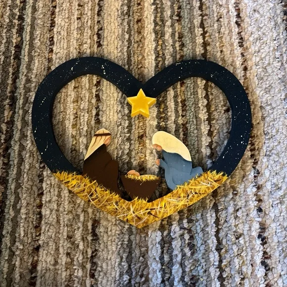 Wooden Nativity Hanging Piece - Picture 1 of 9